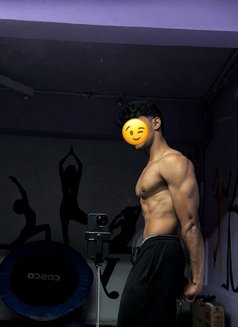 Lenix - Male escort in Mumbai Photo 3 of 7