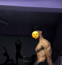 Lenix - Male escort in Mumbai