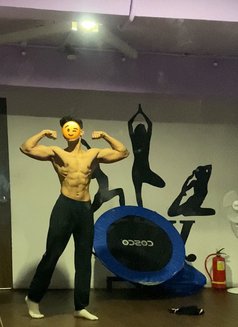 Lenix - Male escort in Mumbai Photo 4 of 7