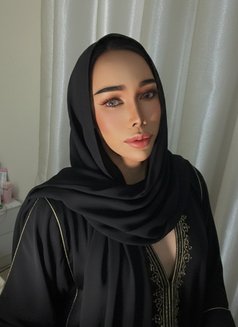 Lenzga BigAss - Transsexual escort in Bangkok Photo 4 of 8