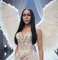 Lenzga BigAss - Transsexual escort in Mumbai