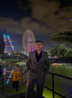 Leo - Male escort in İstanbul Photo 3 of 8