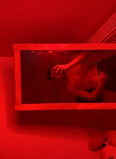 Leo - Male escort in İstanbul Photo 7 of 8