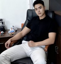 Leo - masseur in Dubai