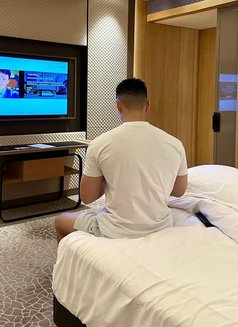Leo - Masajista in Dubai Photo 7 of 7