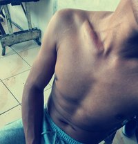 Leo - Male escort in Manila