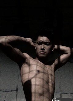 Leo - Acompañantes masculino in Manila Photo 5 of 5