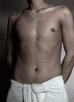 Leo - Acompañantes masculino in Manila Photo 5 of 6