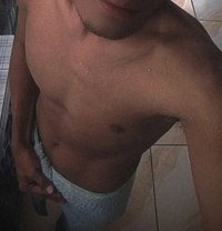 Leo - Male escort in Manila