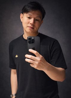 Leo - masseur in Riyadh Photo 2 of 5