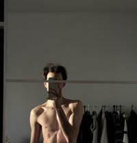 Leo Cuteboy - Male escort in Dubai