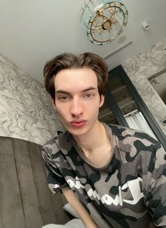 Leo Cuteboy - Acompañantes masculino in Dubai Photo 6 of 8