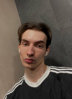 Leo Cuteboy - Acompañantes masculino in Dubai Photo 8 of 8