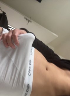 Leo - Acompañantes masculino in Dubai Photo 3 of 7