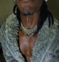 Leo - masseur in Nairobi