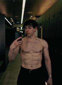 Leo Gold Xxl - Male escort in Vienna Photo 5 of 6