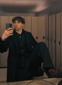 Leo Gold Xxl - Male escort in Vienna Photo 6 of 6