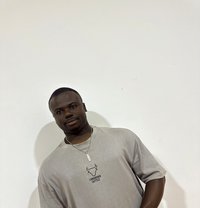 Leo - masseur in Al Juffair