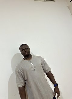 Leo - masseur in Al Juffair Photo 3 of 3