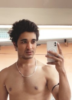 Leo - Male escort in Dehradun, Uttarakhand Photo 4 of 6