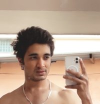 Leo - Male escort in Dehradun, Uttarakhand