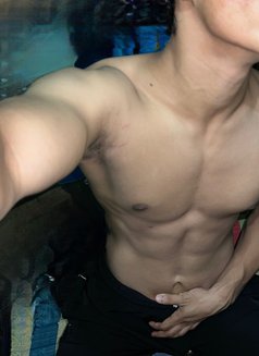 Leo - Male escort in New Delhi Photo 1 of 5