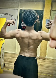 Leo - Male escort in New Delhi Photo 5 of 5