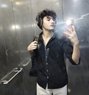 Leo - Acompañantes masculino in New Delhi Photo 2 of 5