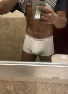 Ty, Male Escort for Ladies - Acompañantes masculino in Dubai Photo 4 of 4