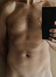 Leo - masseur in Bangkok Photo 1 of 4