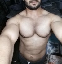 Leo - Male adult performer in Faisalābād