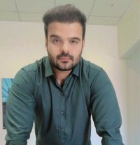 Leo - Male escort in Faisalābād