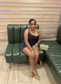 Leo Presido - puta in Accra Photo 4 of 5