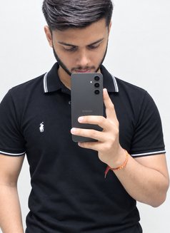 Leo Roman - Acompañantes masculino in Mumbai Photo 3 of 3