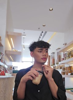 Leo - Acompañantes transexual in Abu Dhabi Photo 4 of 5