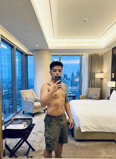 Leo - masseur in Jeddah Photo 2 of 3