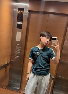 Leo - Male escort in Pattaya Photo 3 of 3