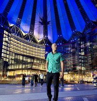 Leo - Male escort in Berlin