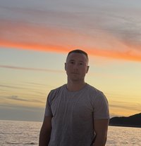 Leo - Male escort in Berlin