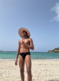 Leocasbo - Acompañantes masculino in Dubai Photo 5 of 10