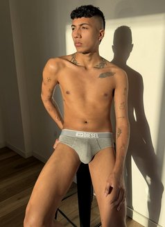 Leocasbo - Male escort in Dubai Photo 10 of 12