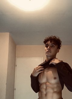 Leon - Acompañantes masculino in Taipei Photo 5 of 5