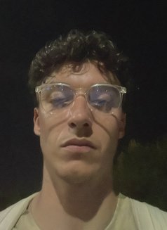 Leon - Acompañantes masculino in Taipei Photo 2 of 5