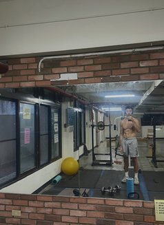 Leon - Male escort in Taipei Photo 3 of 5