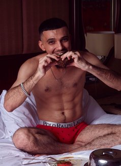 Leon_topman - Male escort in İstanbul Photo 2 of 6