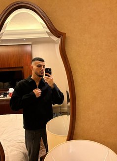 Leon_topman - Male escort in İstanbul Photo 4 of 6