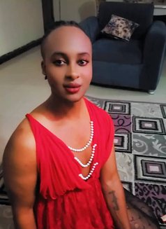 Leon - Male escort in New Delhi Photo 4 of 7