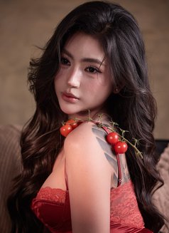 Leona - escort in Taipei Photo 6 of 15