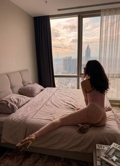 Leona Safira - escort in Singapore Photo 4 of 8