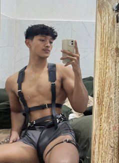 Leonardo Putra - Male companion in Bali Photo 6 of 6